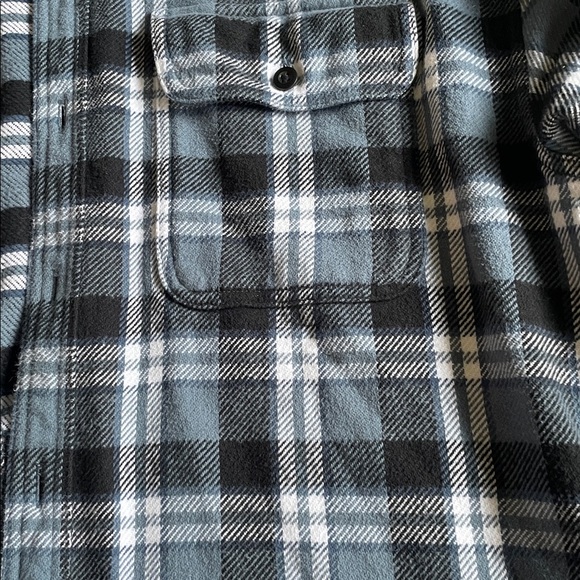 American Eagle Outfitters Navy and Charcoal Plaid Button Down Hoodie Flannel - Picture 10 of 10